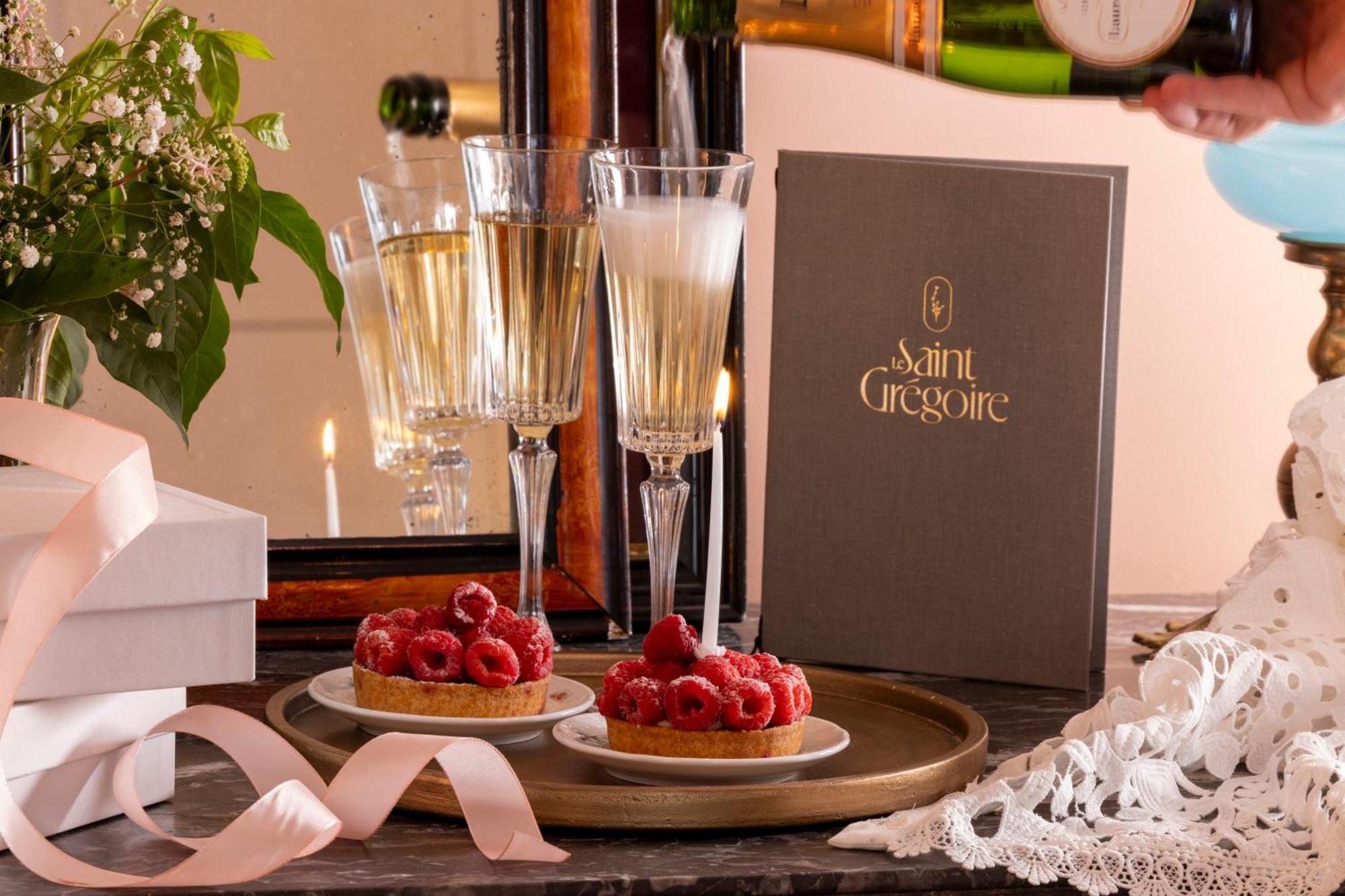 Hotel Le Saint Gregoire Париж Екстериор снимка
